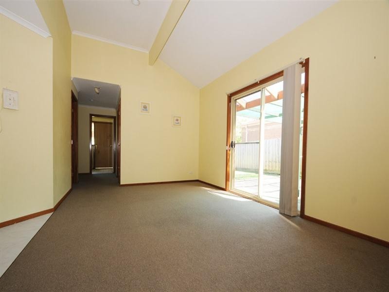 19 Adelaide Close, Berwick VIC 3806