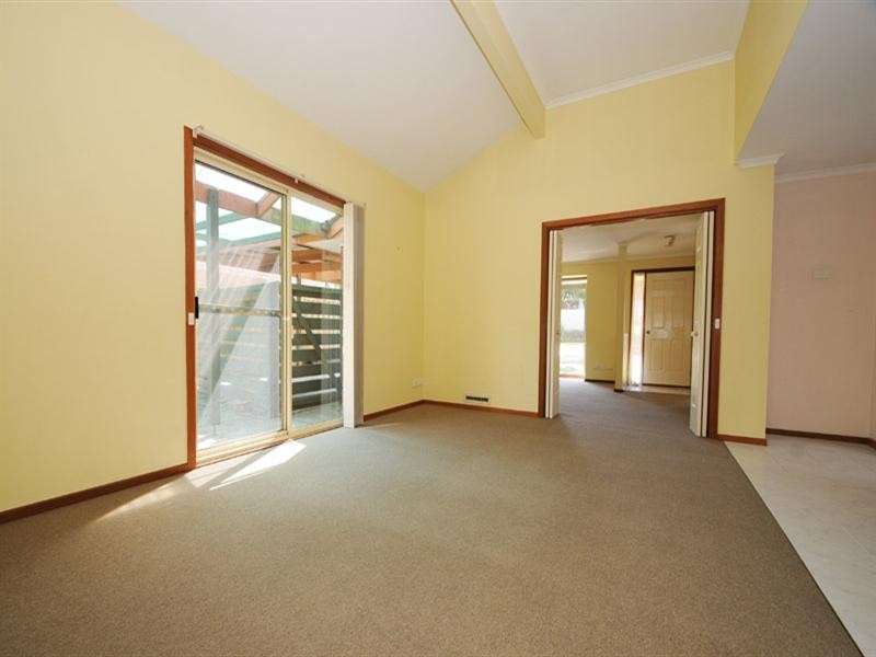 19 Adelaide Close, Berwick VIC 3806