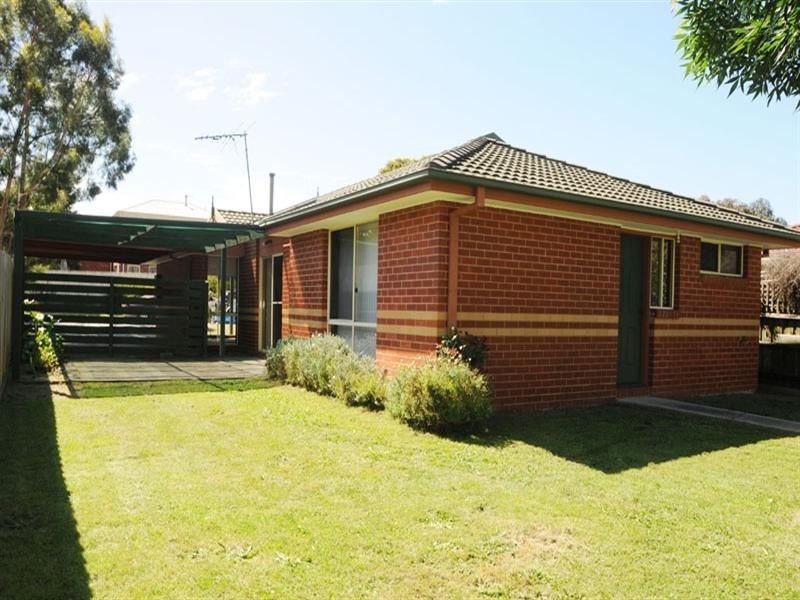 19 Adelaide Close, Berwick VIC 3806