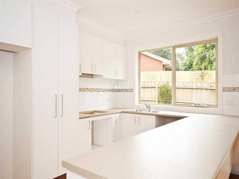 2a SEVENOAKS Avenue, Croydon VIC 3136