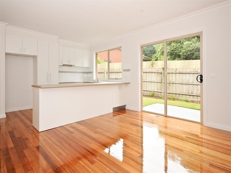 2a SEVENOAKS Avenue, Croydon VIC 3136