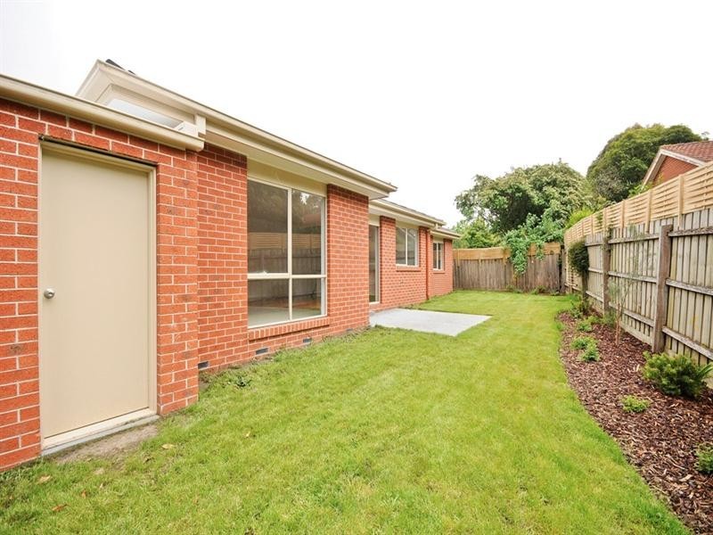 2a SEVENOAKS Avenue, Croydon VIC 3136