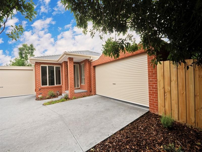 2a SEVENOAKS Avenue, Croydon VIC 3136