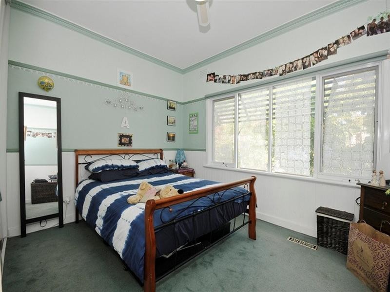 5 DONALD Street, Croydon VIC 3136