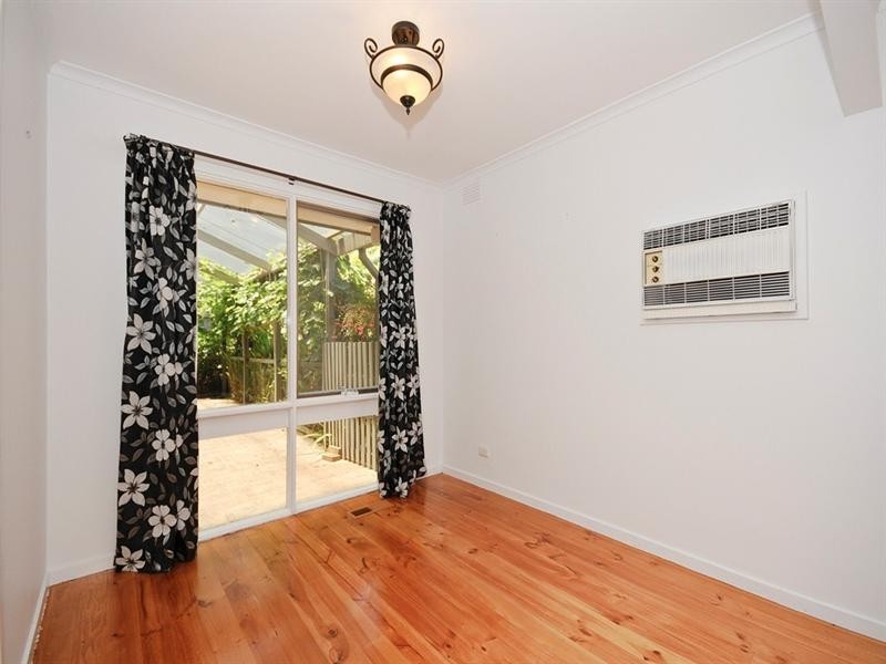 5 OSWIN Court, Kilsyth VIC 3137