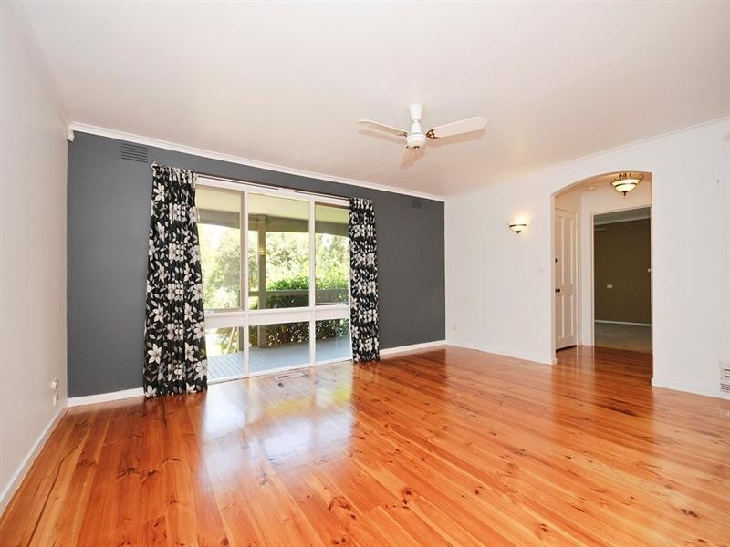 5 OSWIN Court, Kilsyth VIC 3137