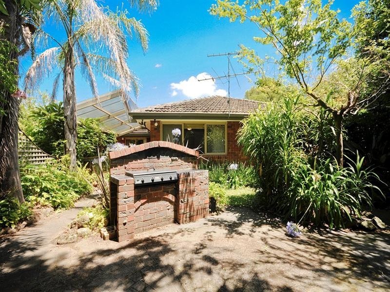 5 OSWIN Court, Kilsyth VIC 3137