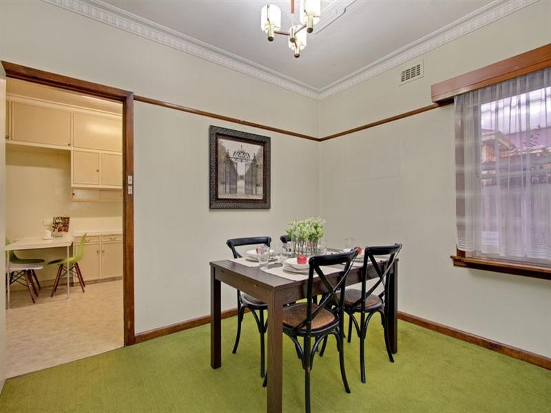 15 EASTFIELD Road, Ringwood East VIC 3135