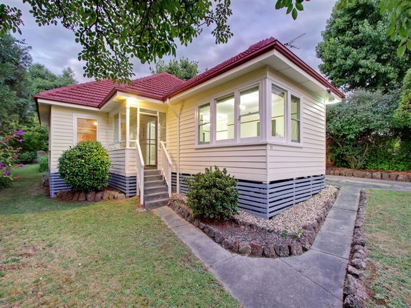15 EASTFIELD Road, Ringwood East VIC 3135