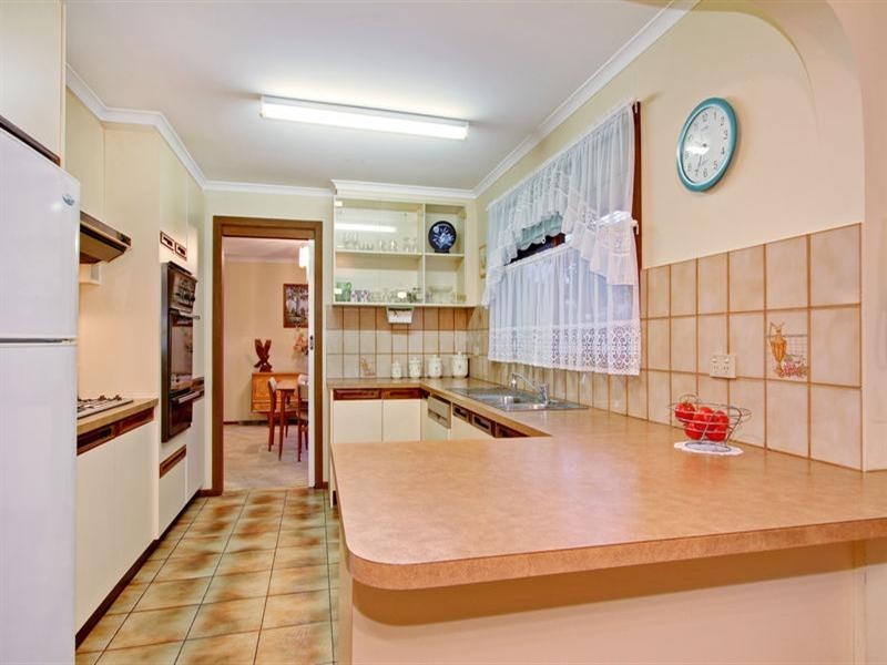 38 ROSEMARY Avenue, Croydon Hills VIC 3136