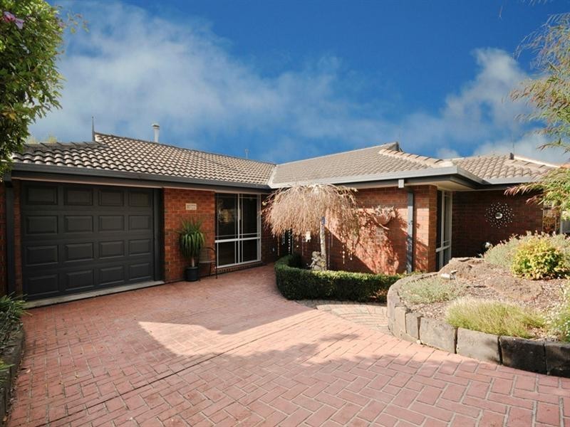 30 LATROBE Court, Croydon Hills VIC 3136