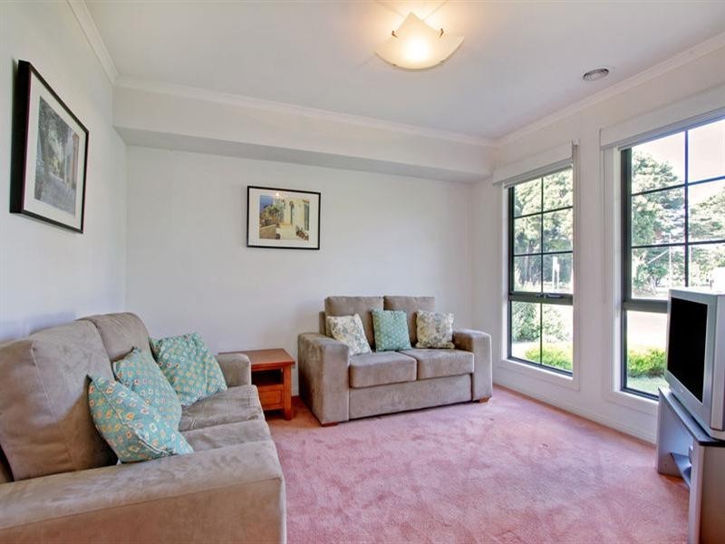 Unit 1, 2 SPRINGFIELD Avenue, Croydon VIC 3136