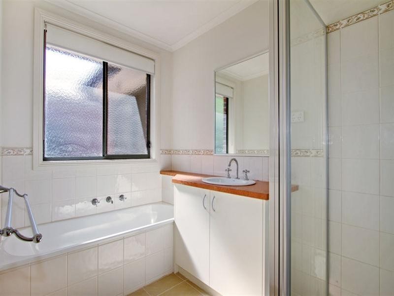 Unit 1, 2 SPRINGFIELD Avenue, Croydon VIC 3136