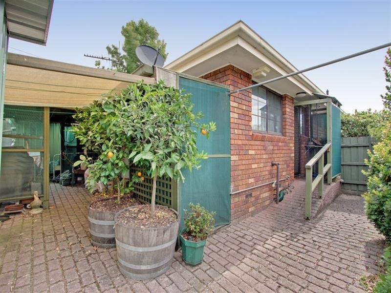 U1/15 Leigh Road, Croydon VIC 3136