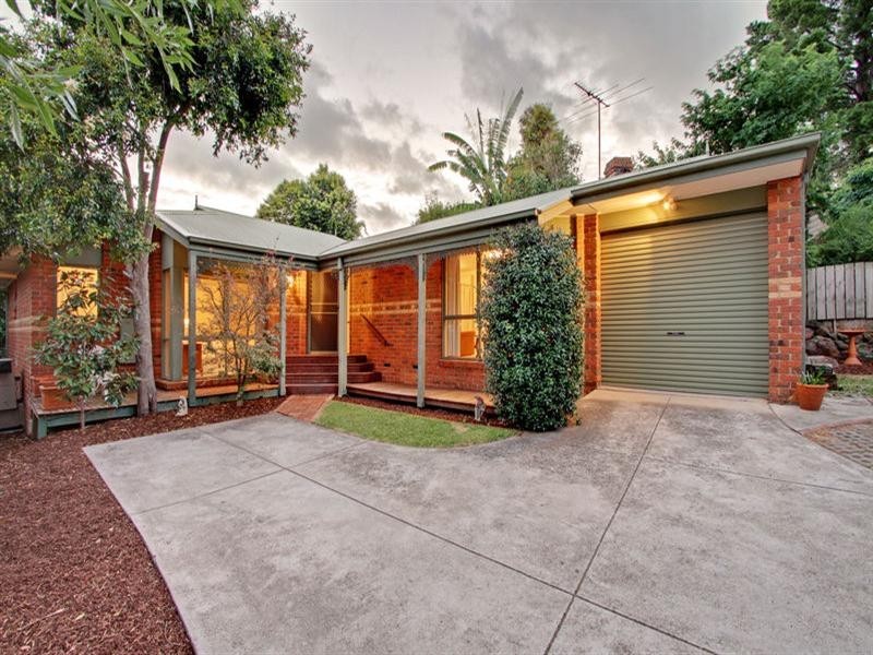 44 EASTFIELD Road, Croydon South VIC 3136
