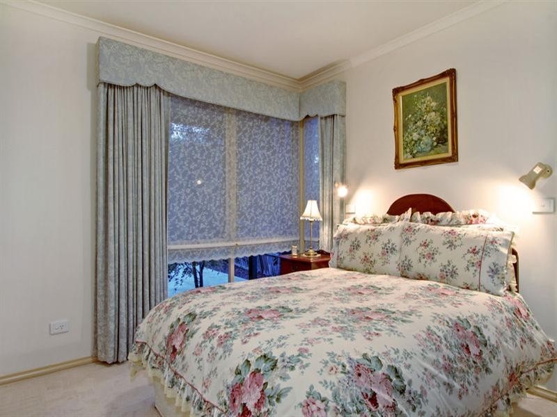 44 EASTFIELD Road, Croydon South VIC 3136