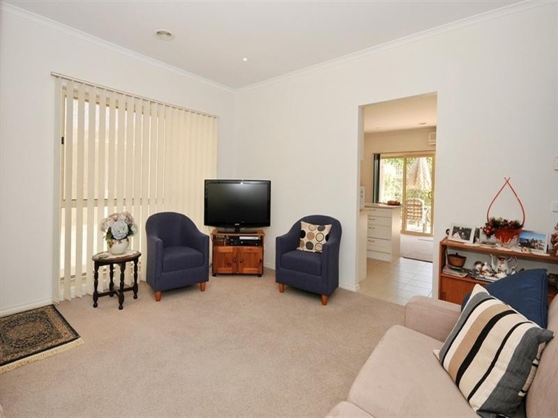 1/14 Alfrick Road, Croydon VIC 3136