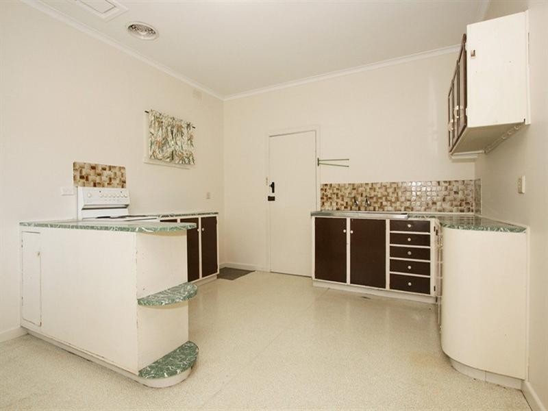 50 Hewish Road, Croydon VIC 3136