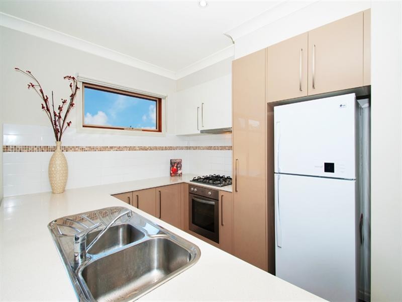 Unit 9/4 SPRINGFIELD Avenue, Croydon VIC 3136