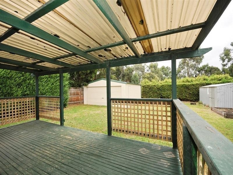 9 Larissa Court, Croydon VIC 3136