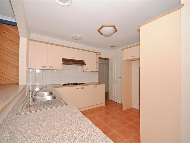 9 Larissa Court, Croydon VIC 3136