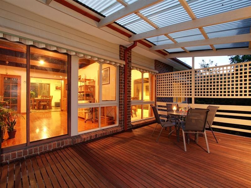 10 NEUPARTH Road, Croydon North VIC 3136