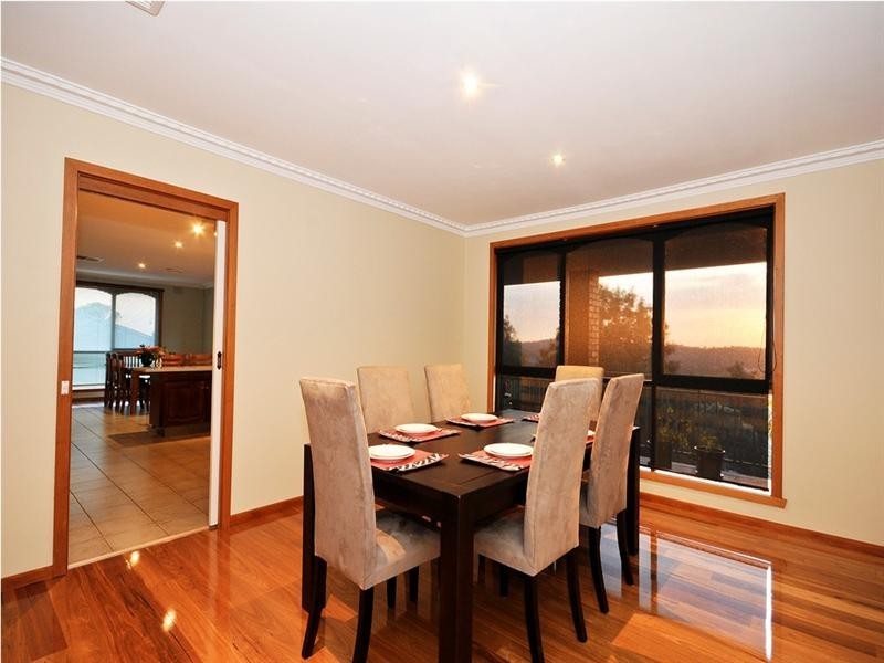 2 MERIDIAN Court, Mooroolbark VIC 3138