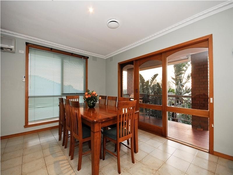 2 MERIDIAN Court, Mooroolbark VIC 3138