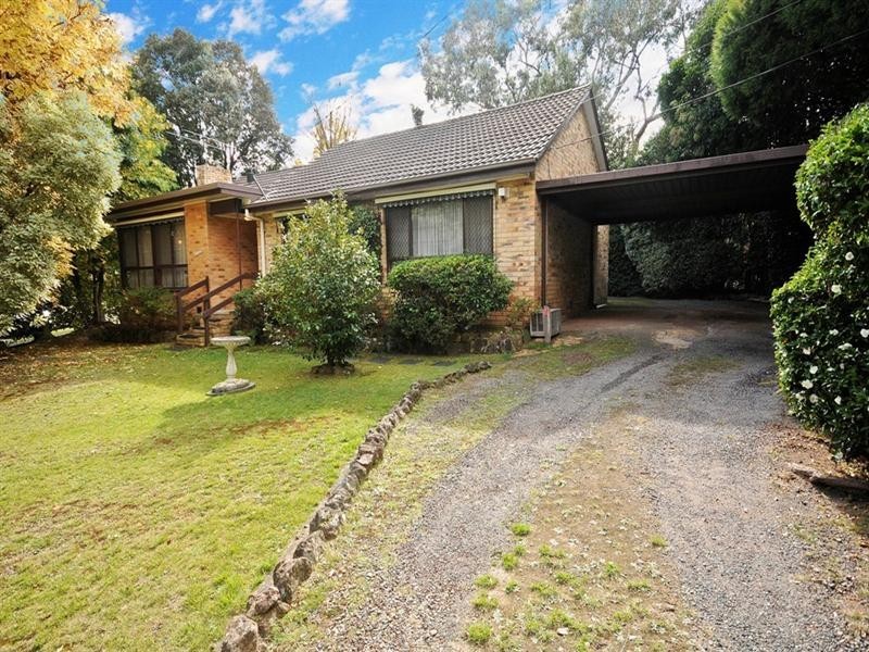 35 Lincoln Road, Croydon VIC 3136