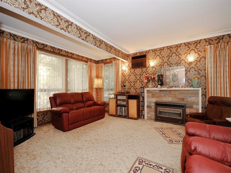 35 Lincoln Road, Croydon VIC 3136