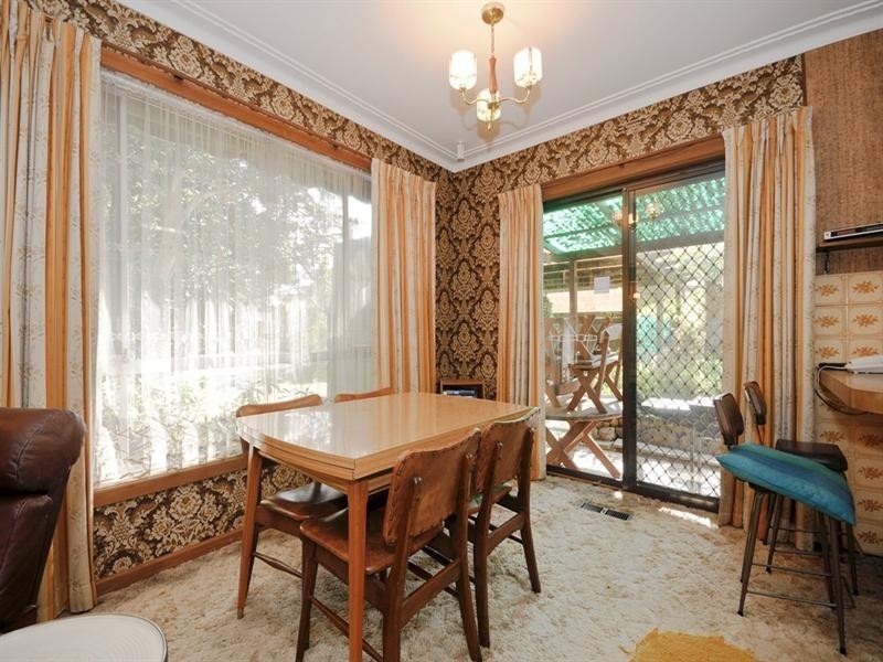 35 Lincoln Road, Croydon VIC 3136