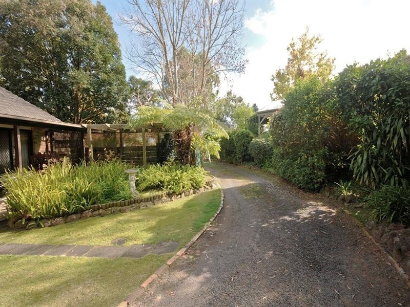 35 Lincoln Road, Croydon VIC 3136