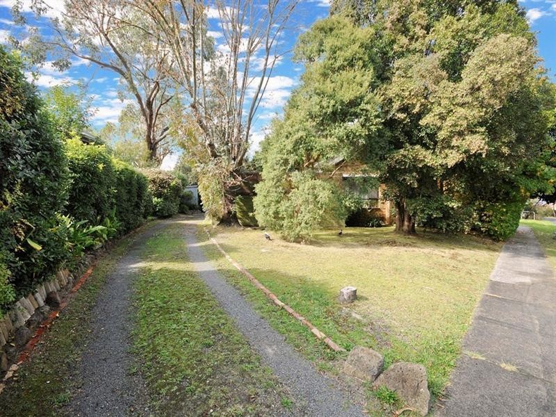 35 Lincoln Road, Croydon VIC 3136