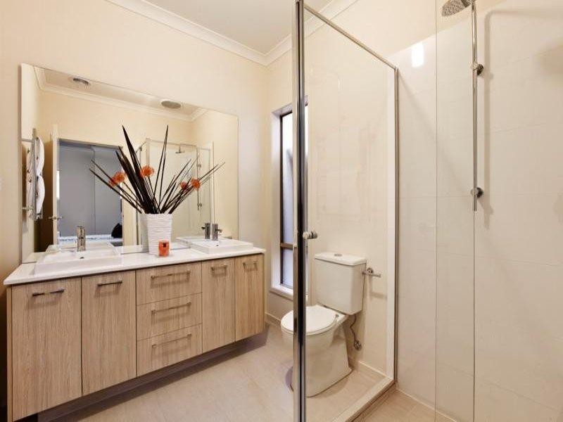 Unit 4, 39 CROSSMAN Drive, Croydon Hills VIC 3136