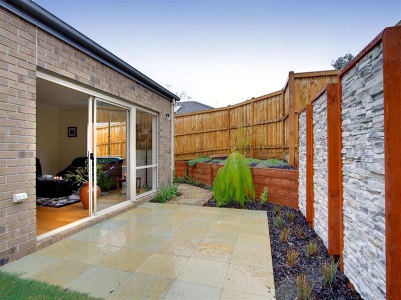 Unit 4, 39 CROSSMAN Drive, Croydon Hills VIC 3136