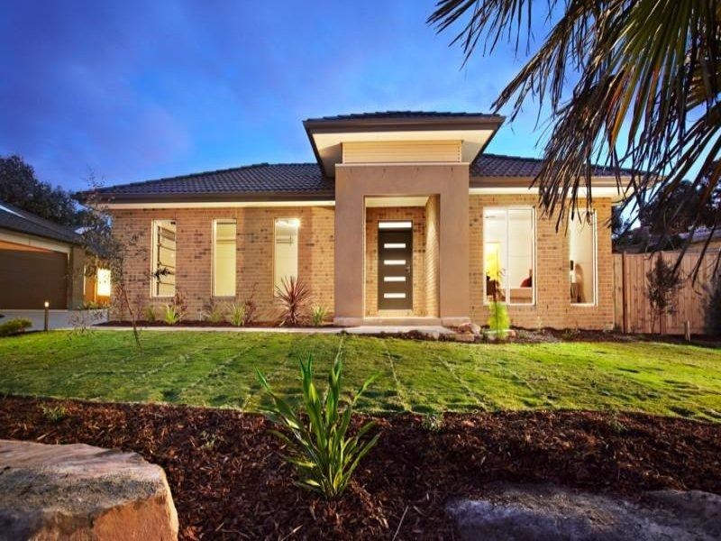 Unit 4, 39 CROSSMAN Drive, Croydon Hills VIC 3136