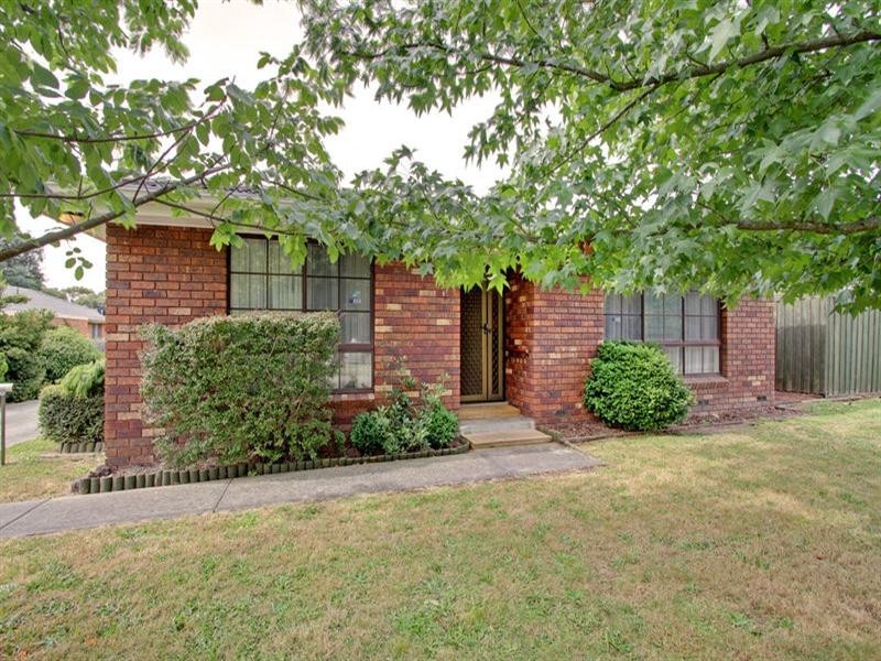1/15 Leigh Road, Croydon VIC 3136