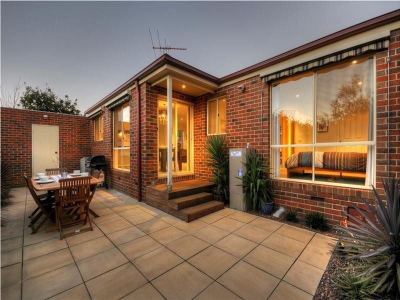 Unit 5, 19 LUSCOMBE Court, Kilsyth VIC 3137