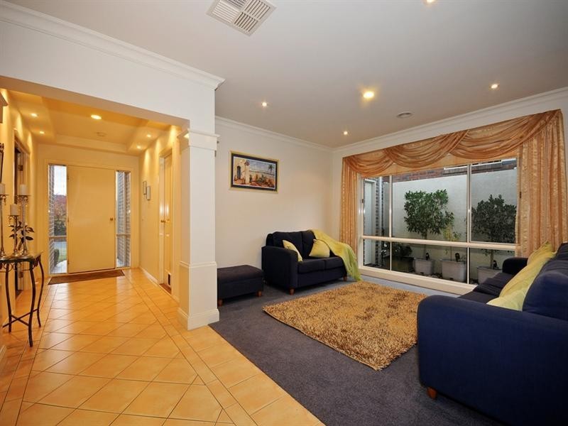 7 LEAHE Way, Chirnside Park VIC 3116