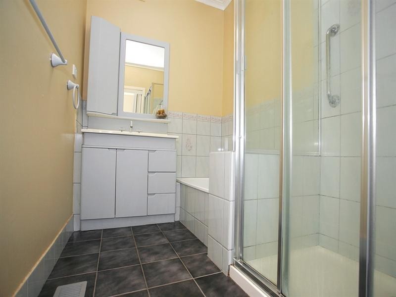 6 CLEGG Avenue, Croydon VIC 3136