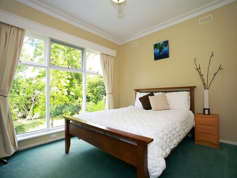 6 CLEGG Avenue, Croydon VIC 3136