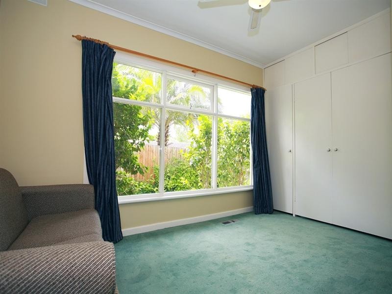 6 CLEGG Avenue, Croydon VIC 3136