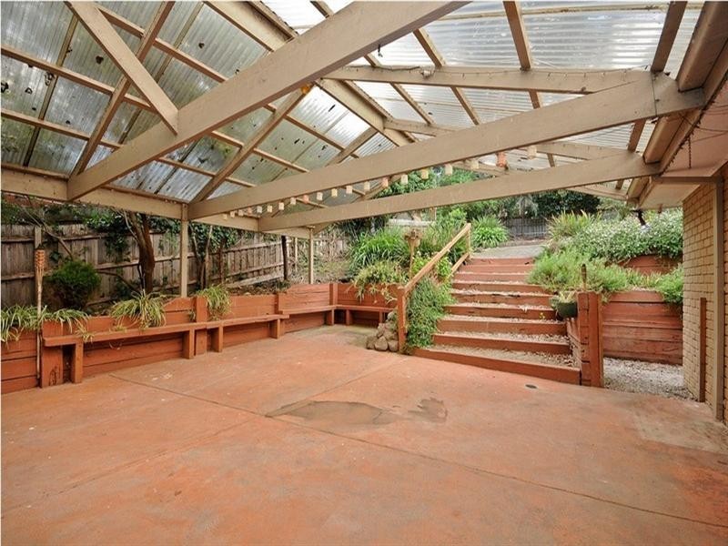 15 McDermott Avenue, Mooroolbark VIC 3138
