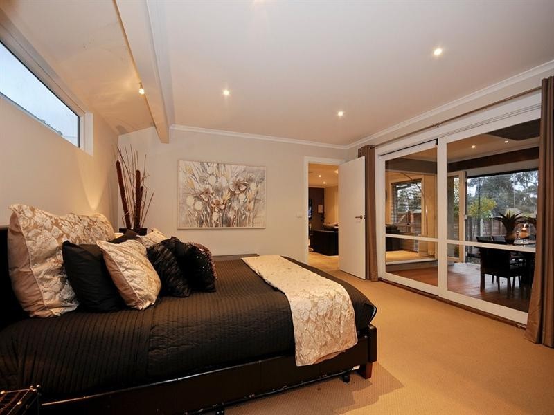 22 EDITH Avenue, Croydon VIC 3136