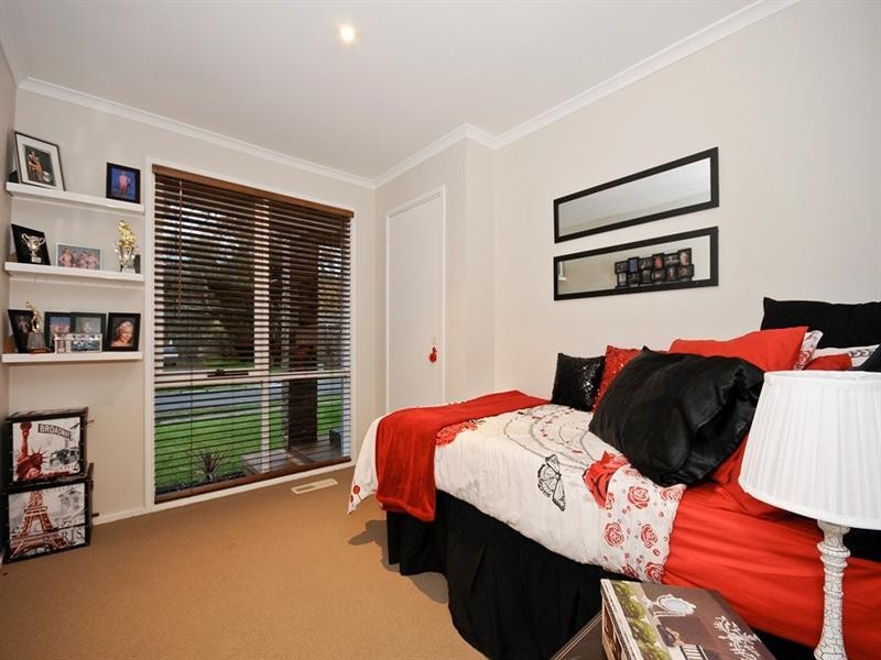 22 EDITH Avenue, Croydon VIC 3136