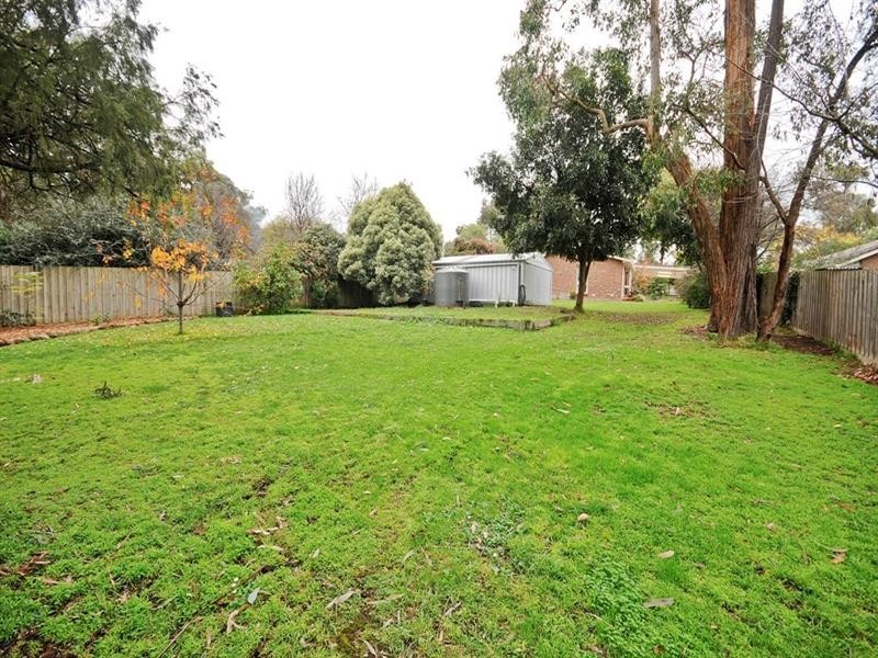 14 MITCHELL Road, Lilydale VIC 3140