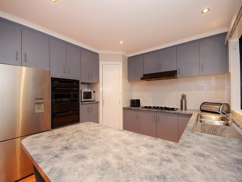 138 LAKEVIEW Drive, Lilydale VIC 3140