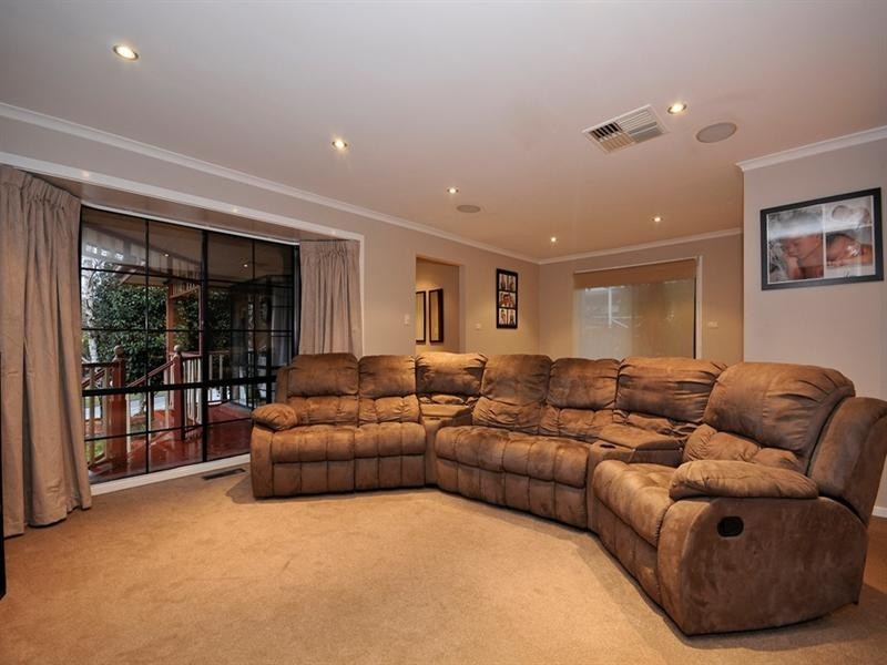 138 LAKEVIEW Drive, Lilydale VIC 3140