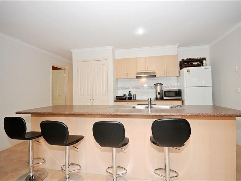 8 Paula Way, Chirnside Park VIC 3116