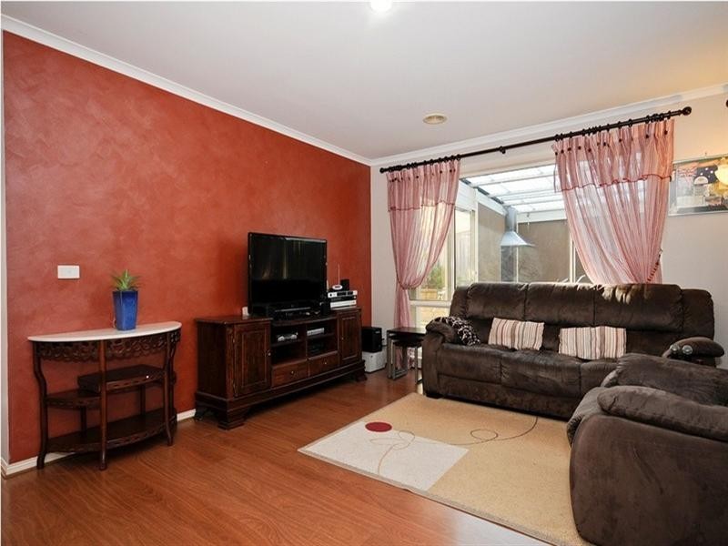 8 Paula Way, Chirnside Park VIC 3116